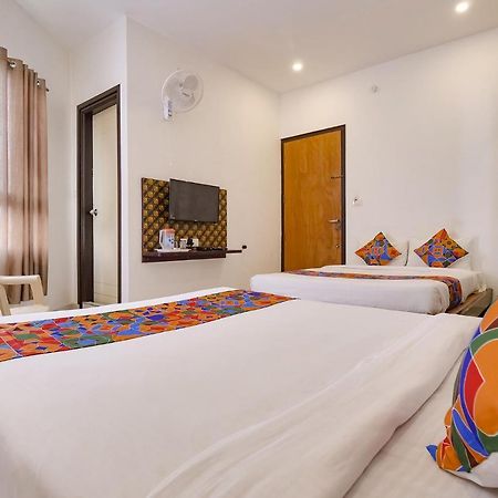 Fabexpress Krishna Suites Майсур Экстерьер фото