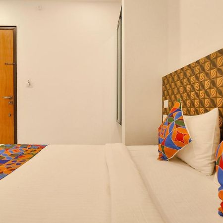 Fabexpress Krishna Suites Майсур Экстерьер фото