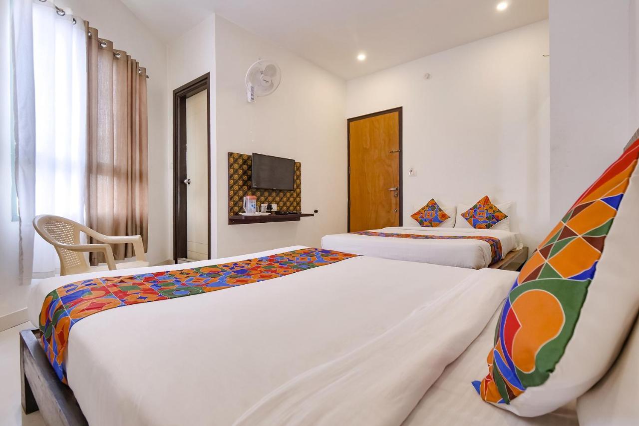 Fabexpress Krishna Suites Майсур Экстерьер фото