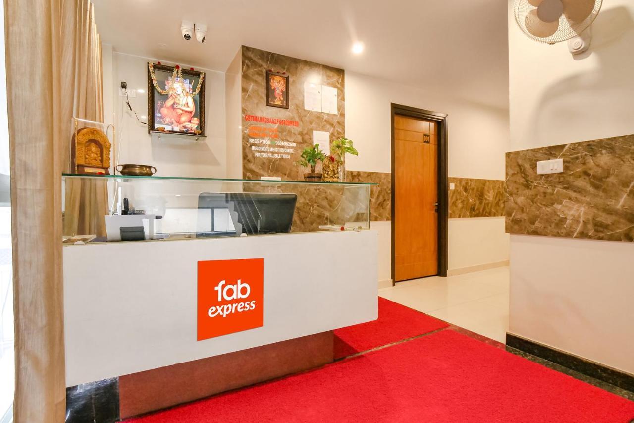 Fabexpress Krishna Suites Майсур Экстерьер фото