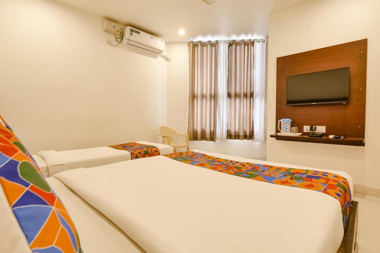 Fabexpress Krishna Suites Майсур Экстерьер фото