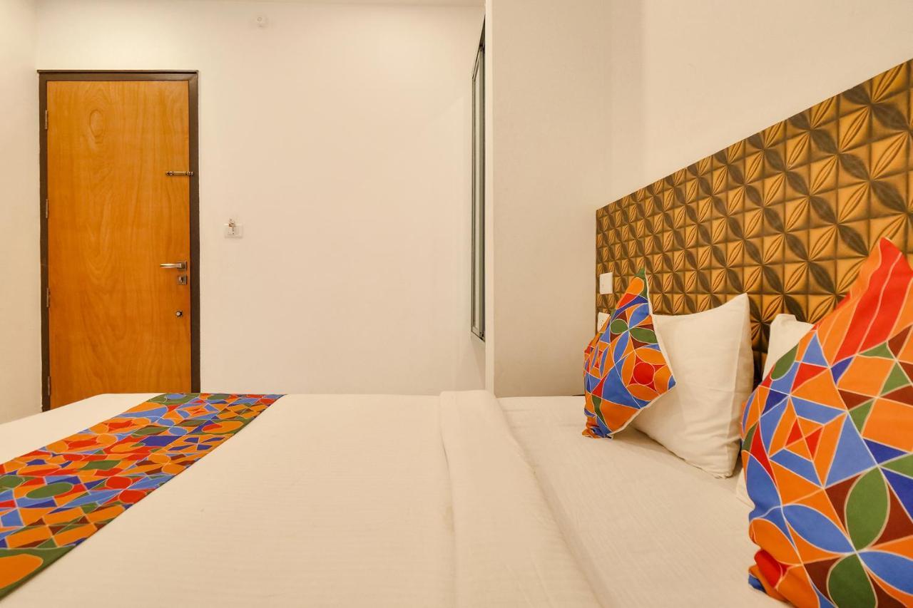 Fabexpress Krishna Suites Майсур Экстерьер фото